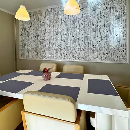 La Parisienne Entre Et Port 6pers - Stationnement